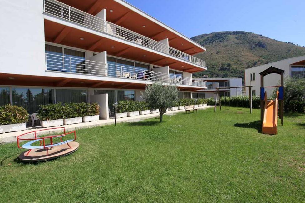 Sporting Club Apartahotel 4*